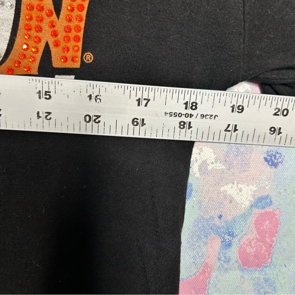 Harley Davidson Woman’s T Shirt Size Medium Rhinestones Studs Moto Read E20 - Picture 6 of 7